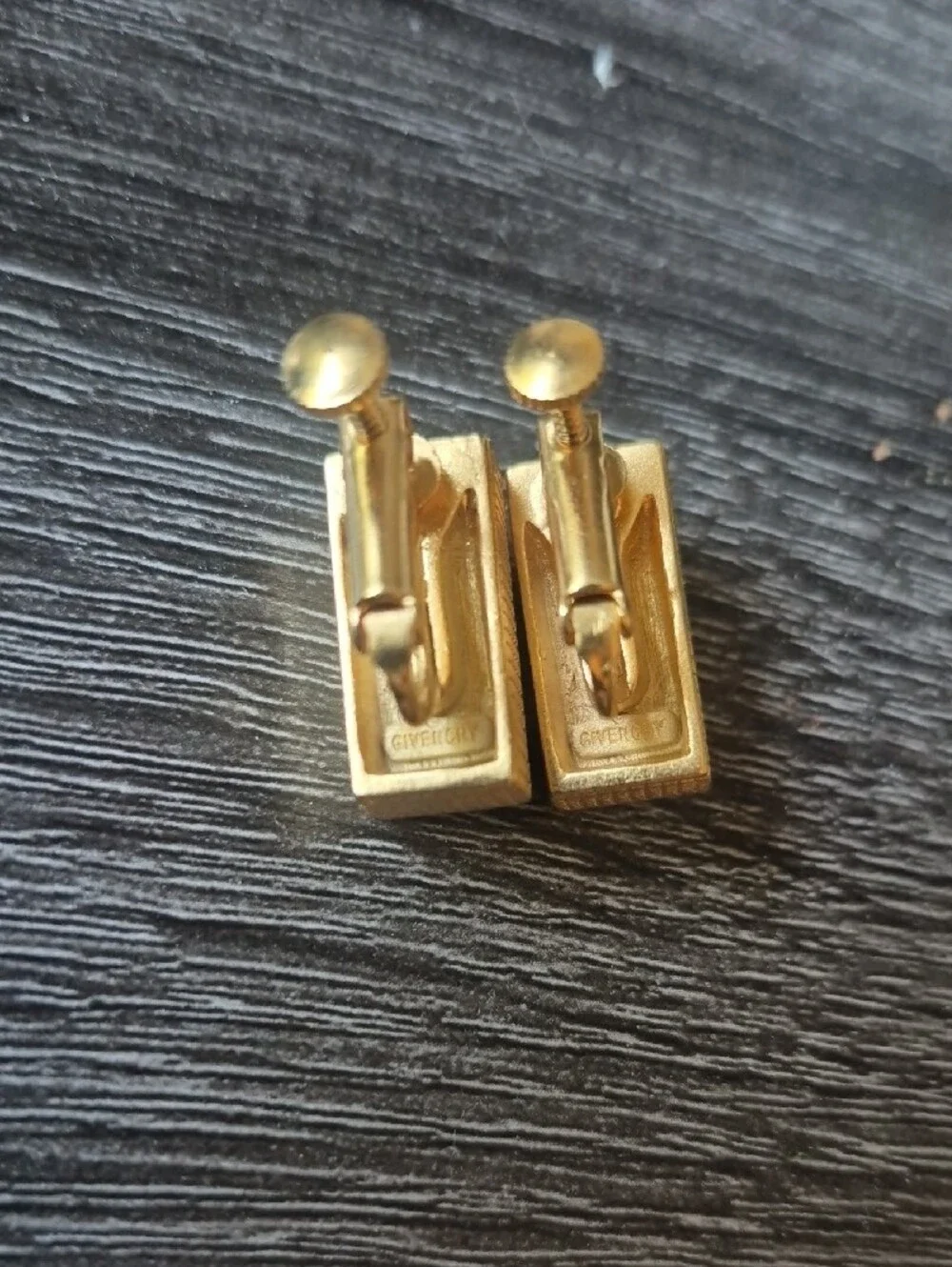 Givenchy Vintage Goldtone Hematite (?) earrings clip on Screw back RARE